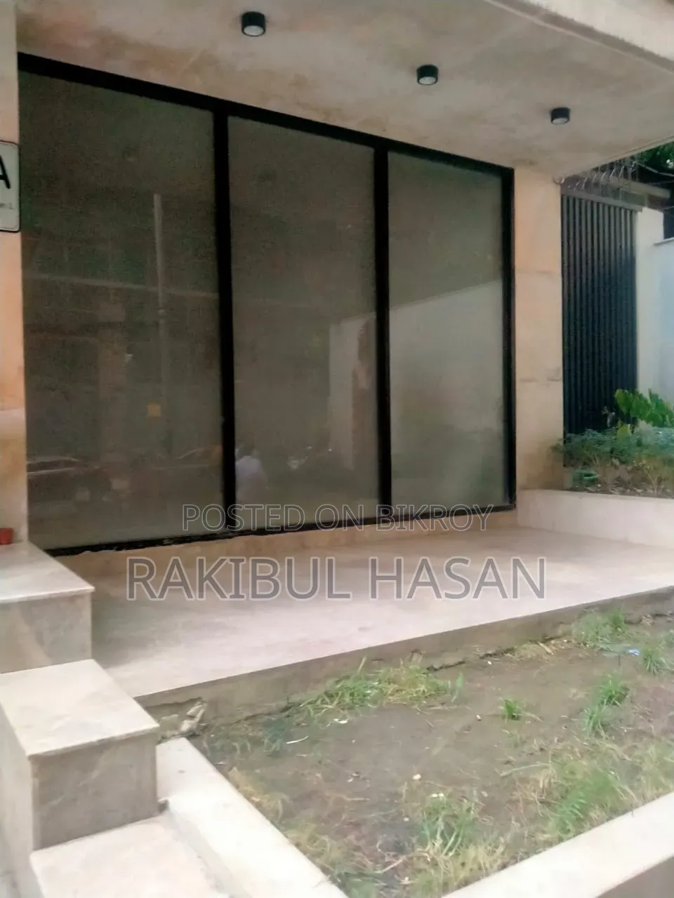 গুলশানে ১০০০ বর্গফুট নিচতলার কফি শপ/শোরুম ভাড়ার জন্য