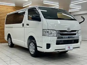 Toyota HiAce 2021 White