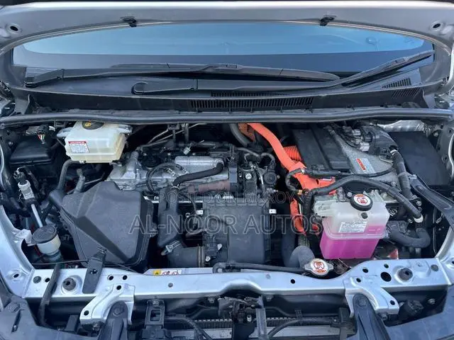 Toyota Noah 2021 Silver