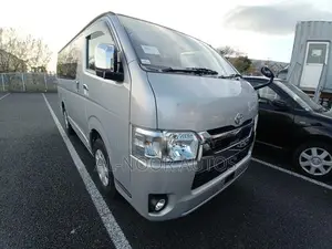 Toyota HiAce 2021 Silver