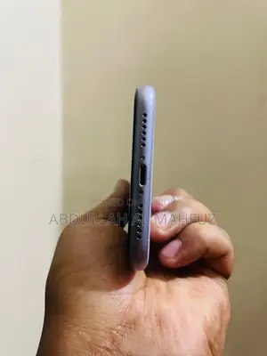 Apple iPhone 11 64 GB Purple