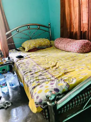 Semi Double Bed