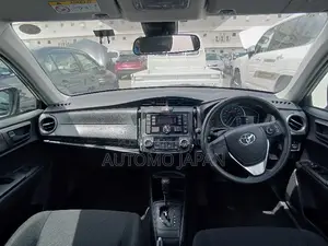 Toyota Axio 2021 Silver