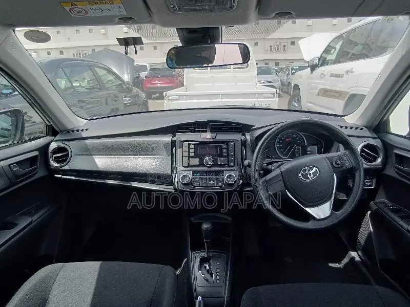 Toyota Axio 2021 Silver