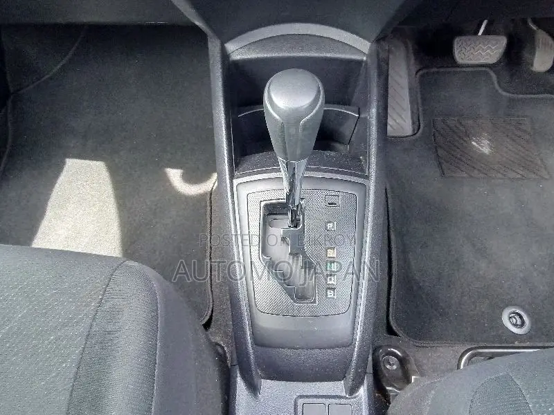 Toyota Axio 2021 Silver