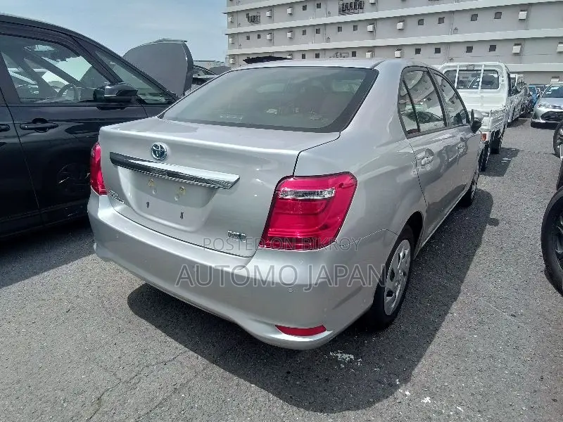 Toyota Axio 2021 Silver