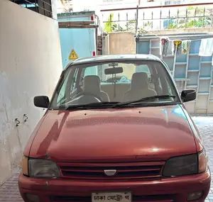টয়োটা স্টারলেট ১৯৯২ লাল