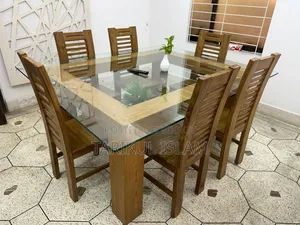ডাইনিং/কনফারেন্স টেবিল