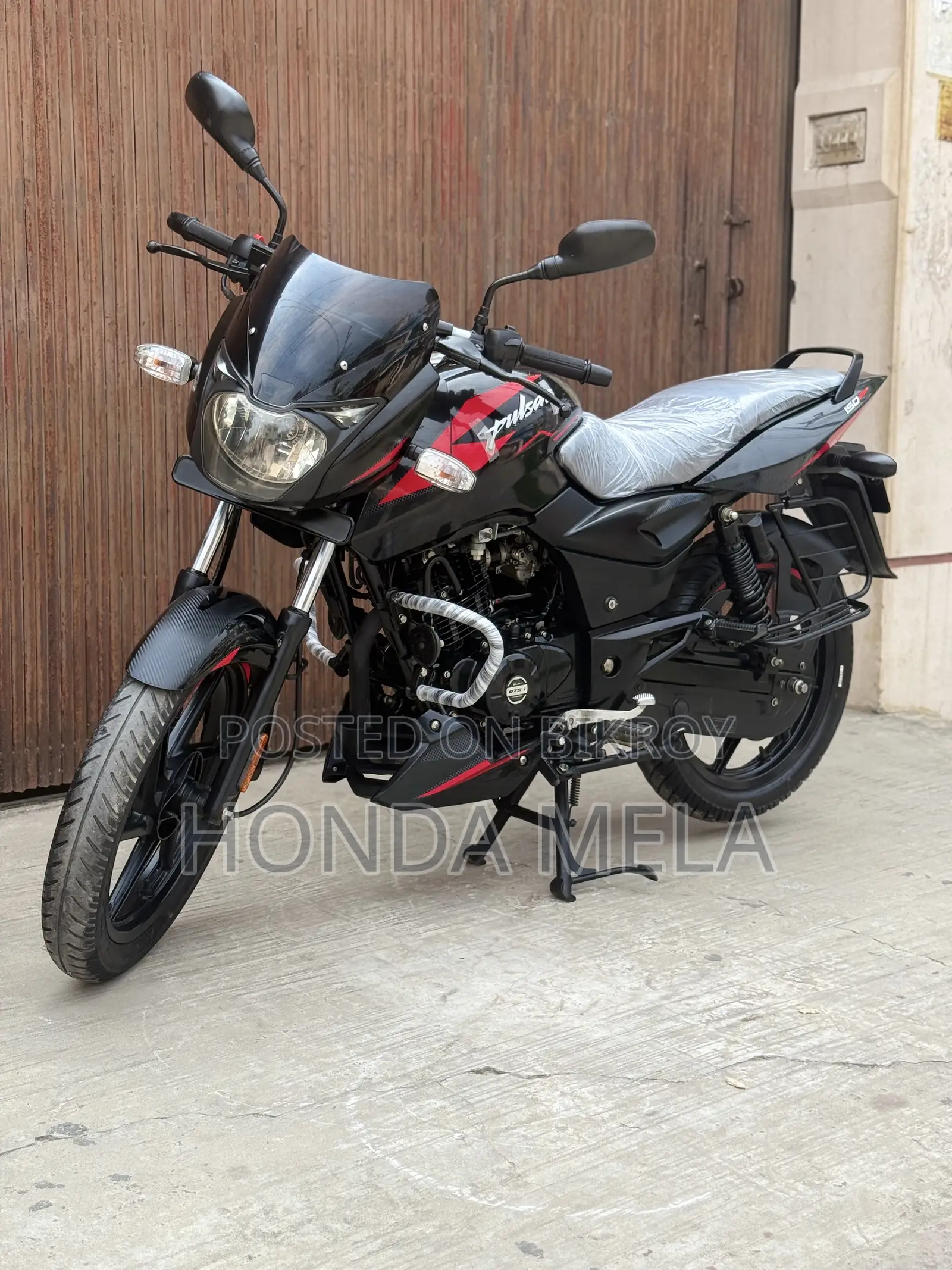 Bajaj Pulsar 150 2024 Black