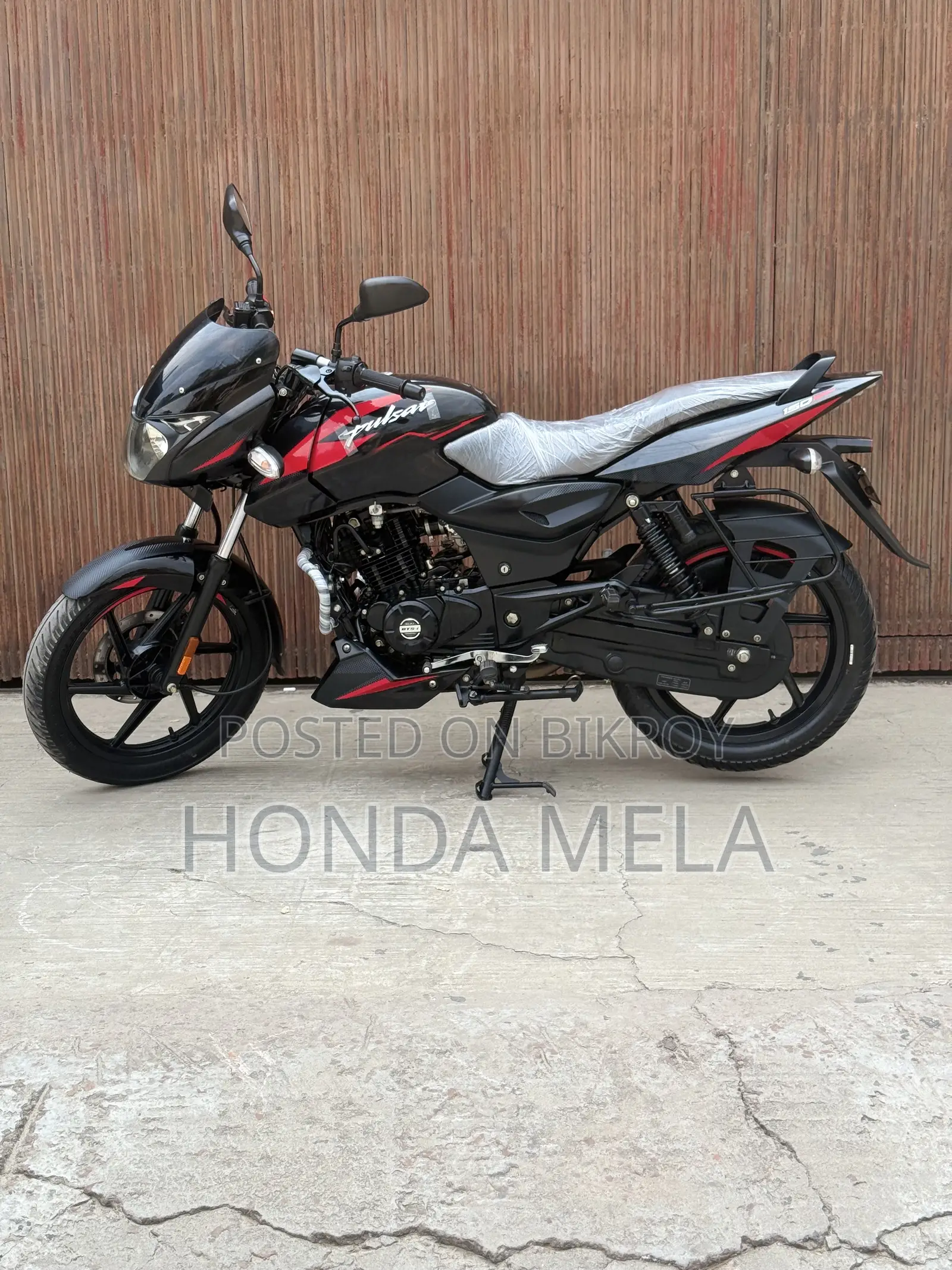 Bajaj Pulsar 150 2024 Black