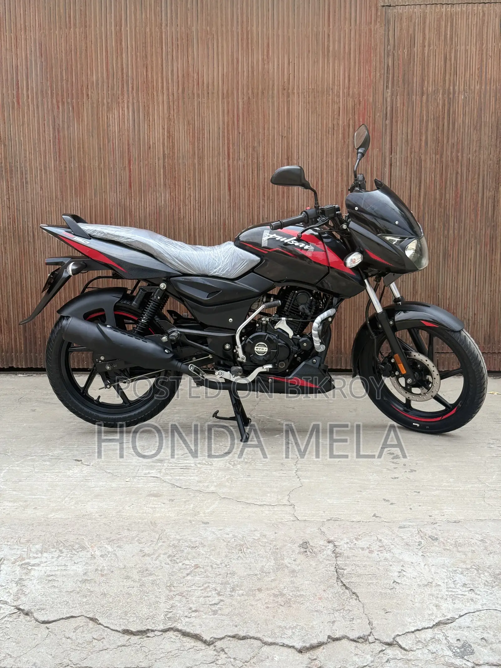Bajaj Pulsar 150 2024 Black
