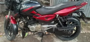 বাজাজ পালসার ১৫০ ২০১৭ লাল