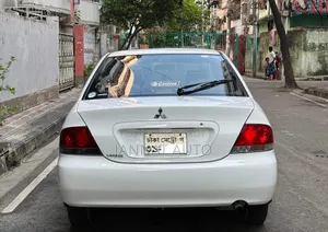 Mitsubishi Lancer 2005 White