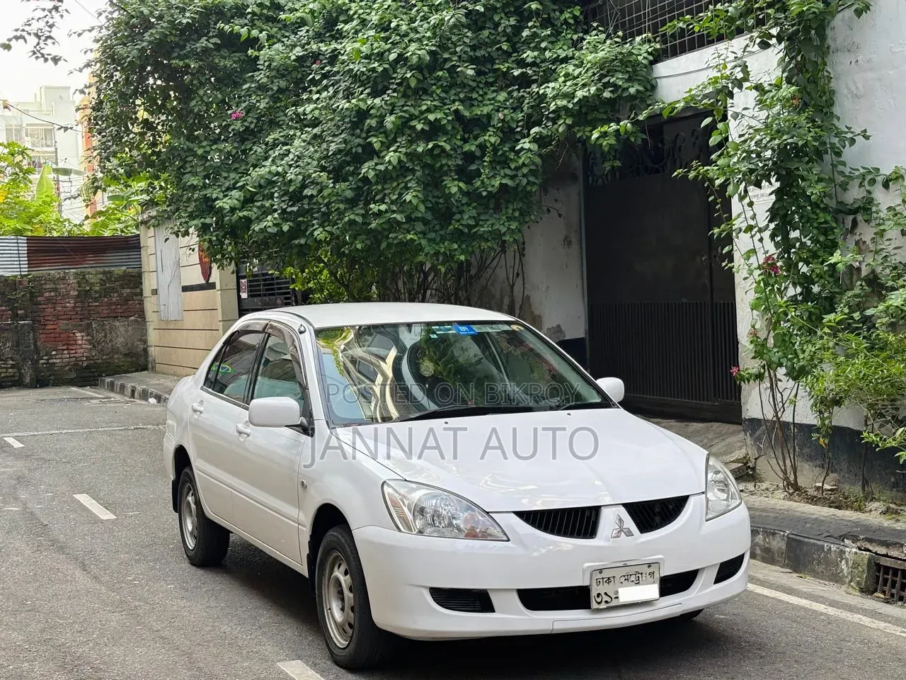 Mitsubishi Lancer 2005 White