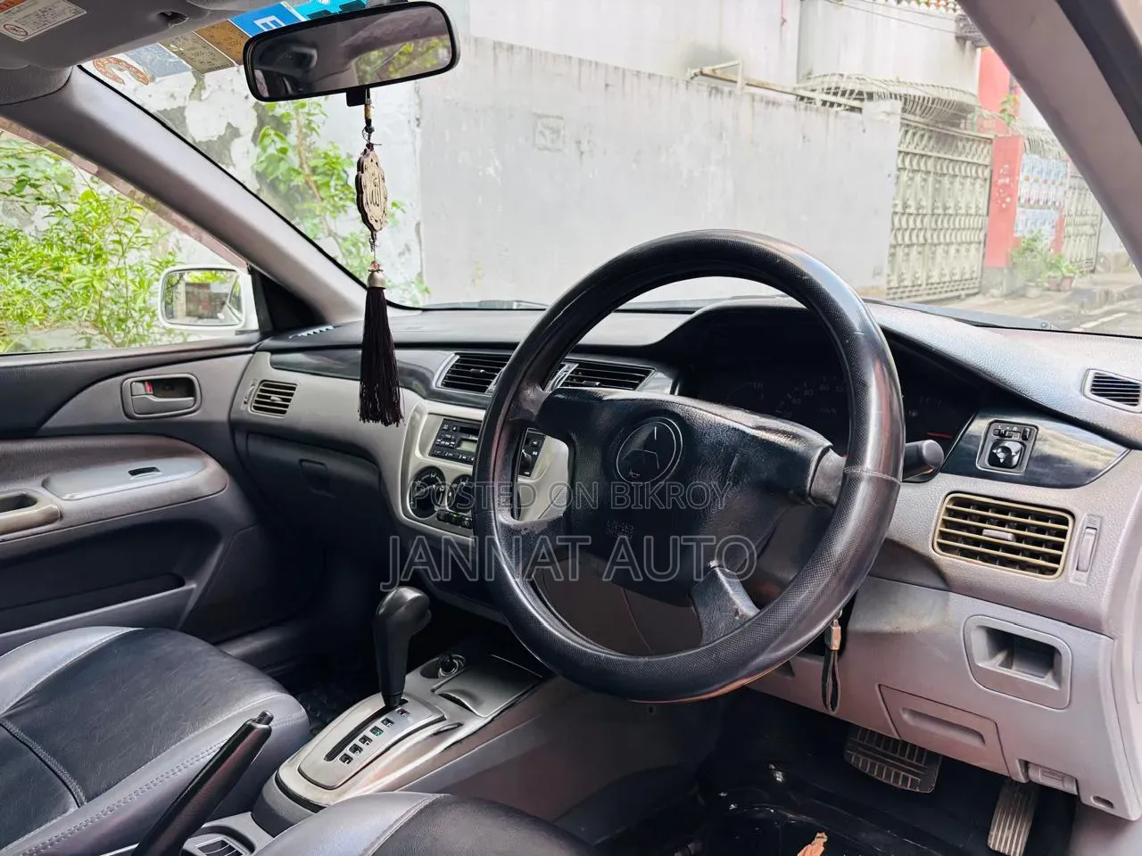 Mitsubishi Lancer 2005 White