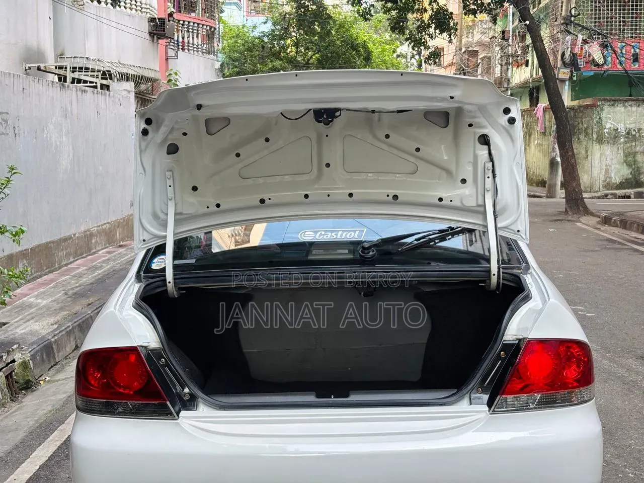 Mitsubishi Lancer 2005 White