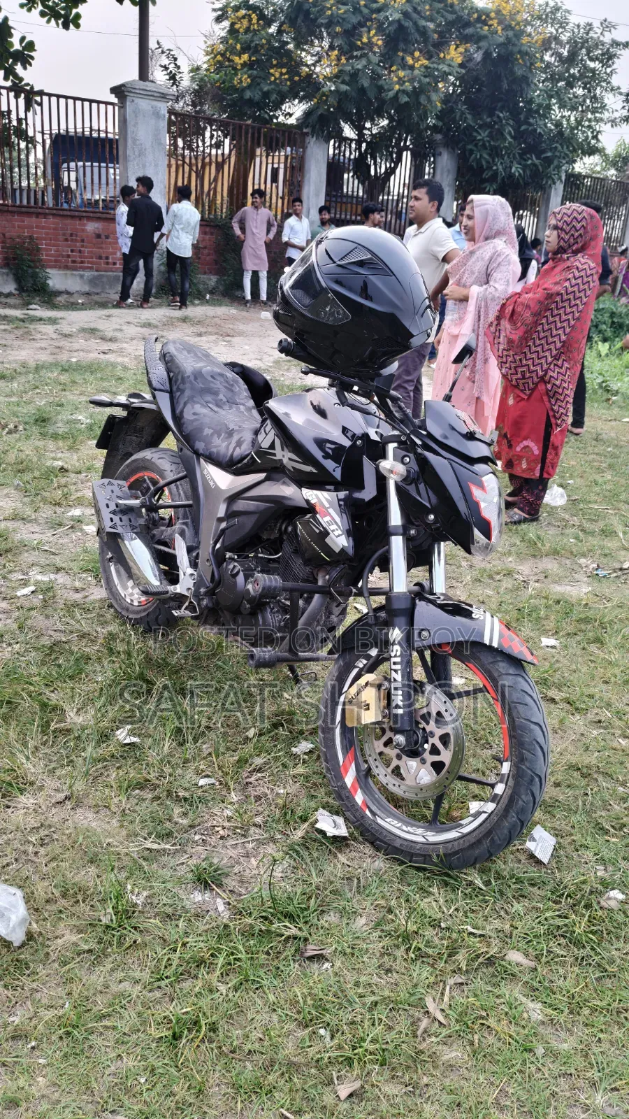 সুজুকি জিক্সার মনোটোন ২০১৮ কালো