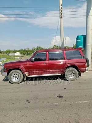 Nissan Patrol 1992 Red