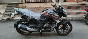 হোন্ডা এক্স-ব্লেড ১৬০ ২০২৬ কালো
