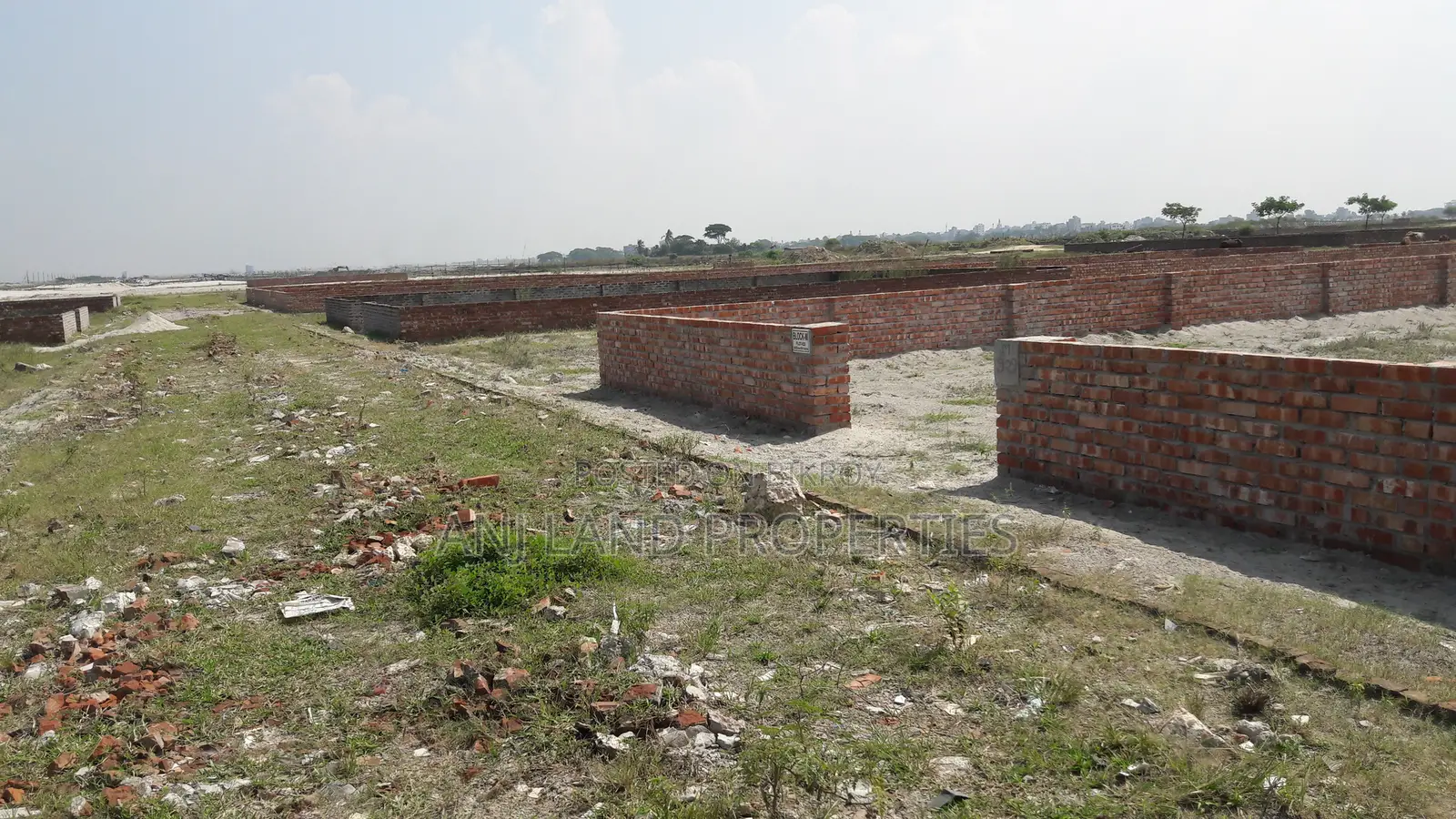 এন-ব্লকে ৩+৩=৬ কাঠা দক্ষিন মুখি প্লট বিক্রয় আর্জেন্ট