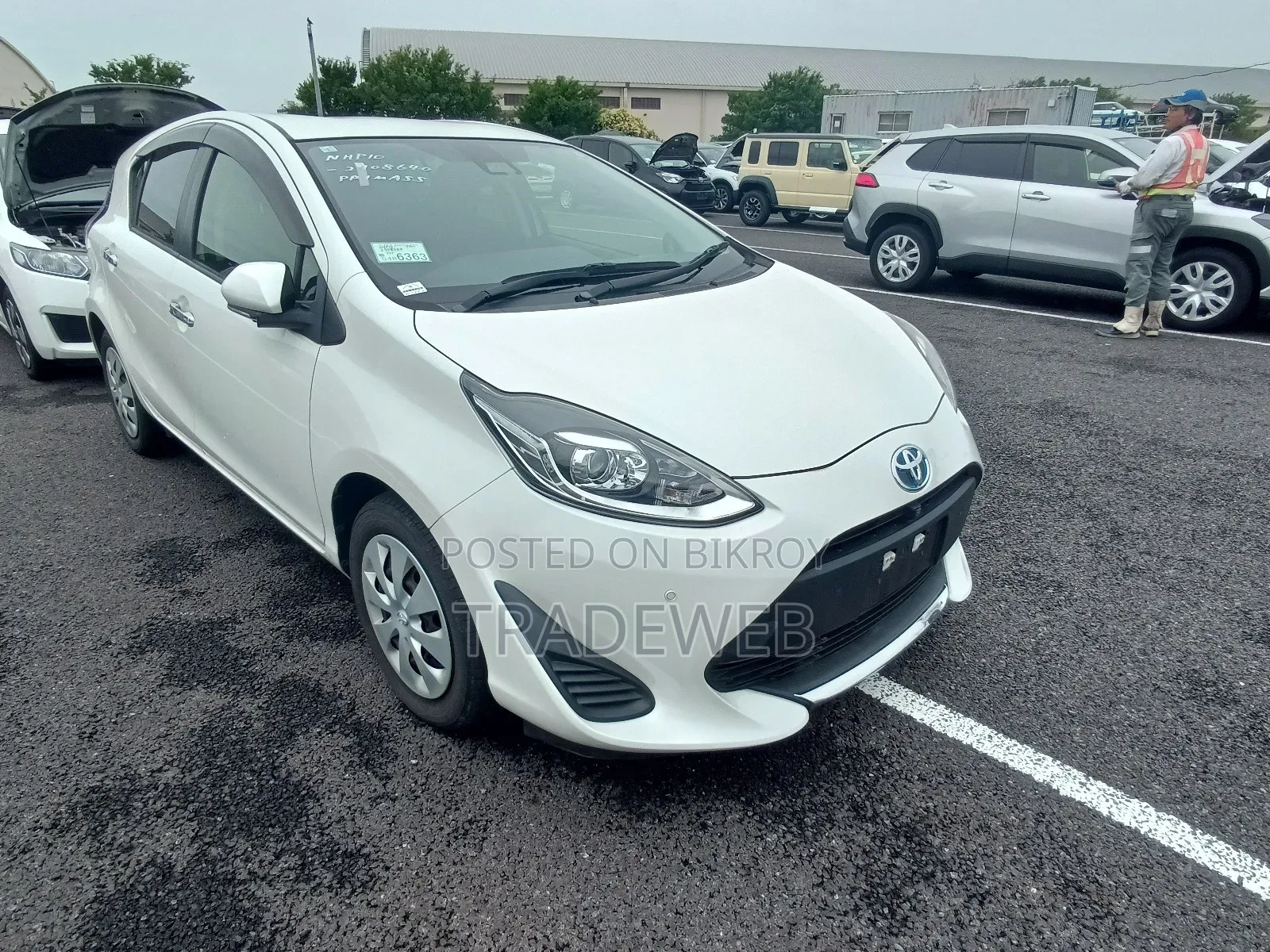 Toyota Aqua 2021 Pearl