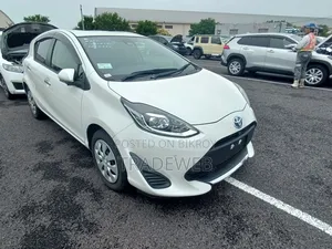 Toyota Aqua 2021 Pearl