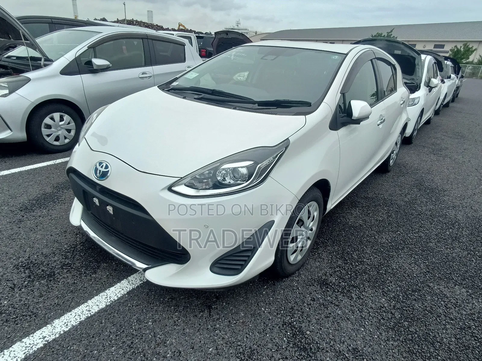 Toyota Aqua 2021 Pearl
