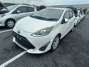 Toyota Aqua 2021 Pearl