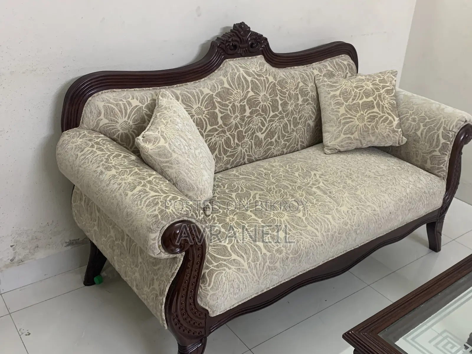 Sofa Set With Centre Table