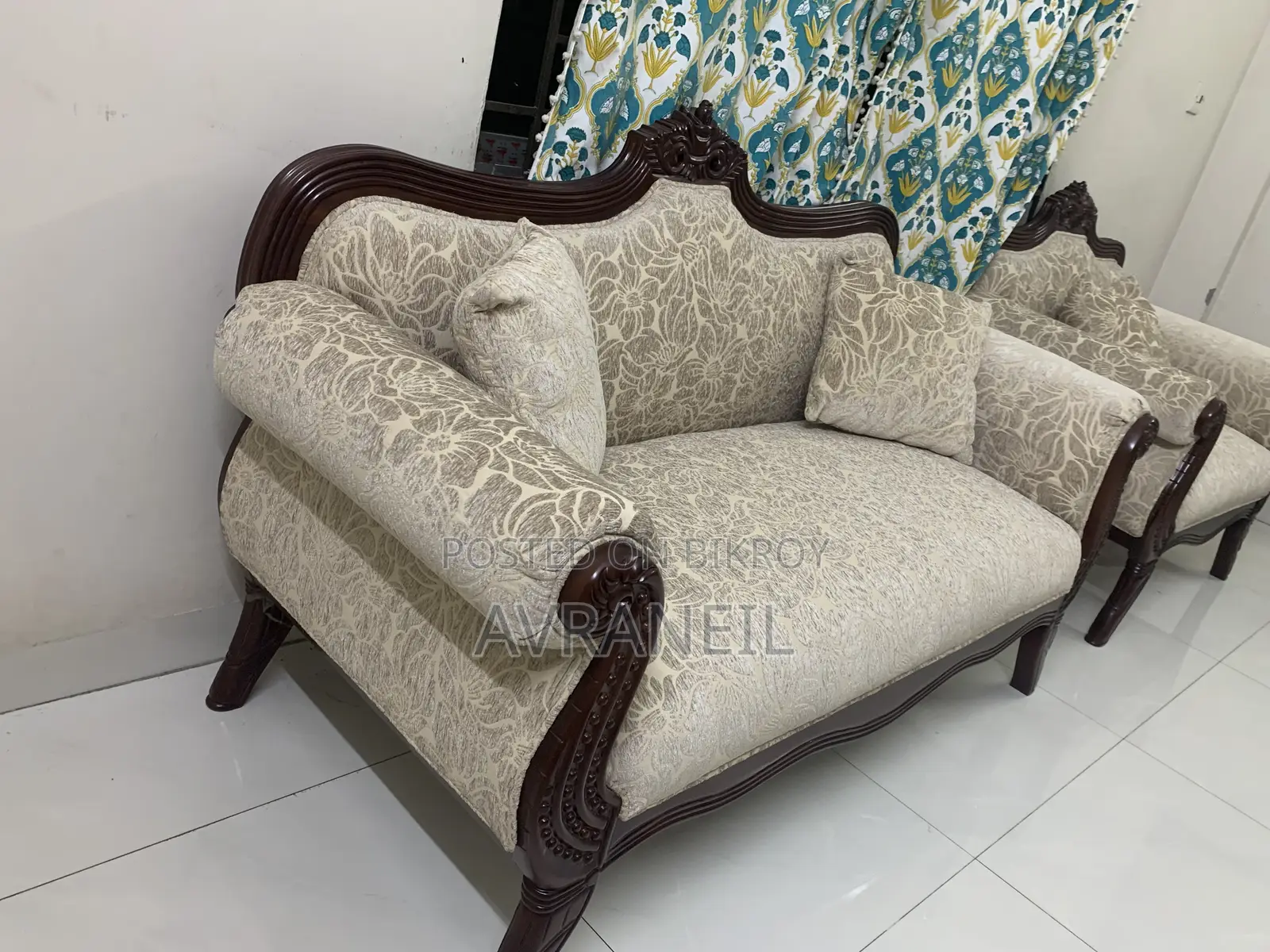 Sofa Set With Centre Table