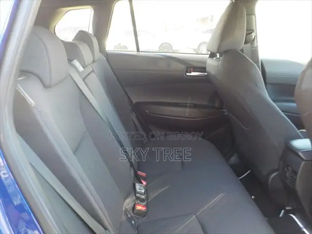 Toyota Corolla Cross 1.8 Hybrid FWD 2022 Blue