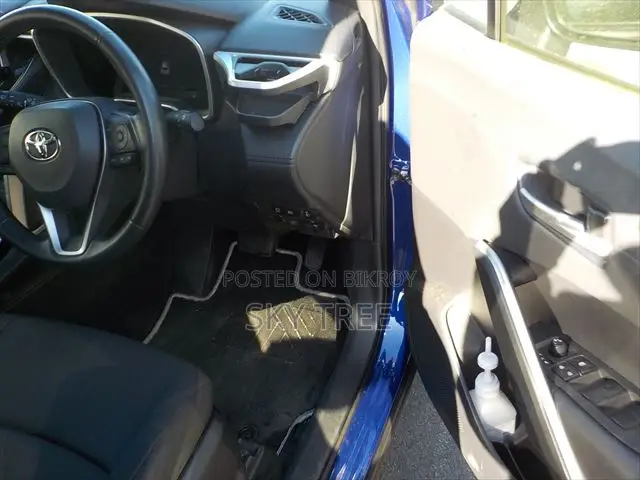 Toyota Corolla Cross 1.8 Hybrid FWD 2022 Blue