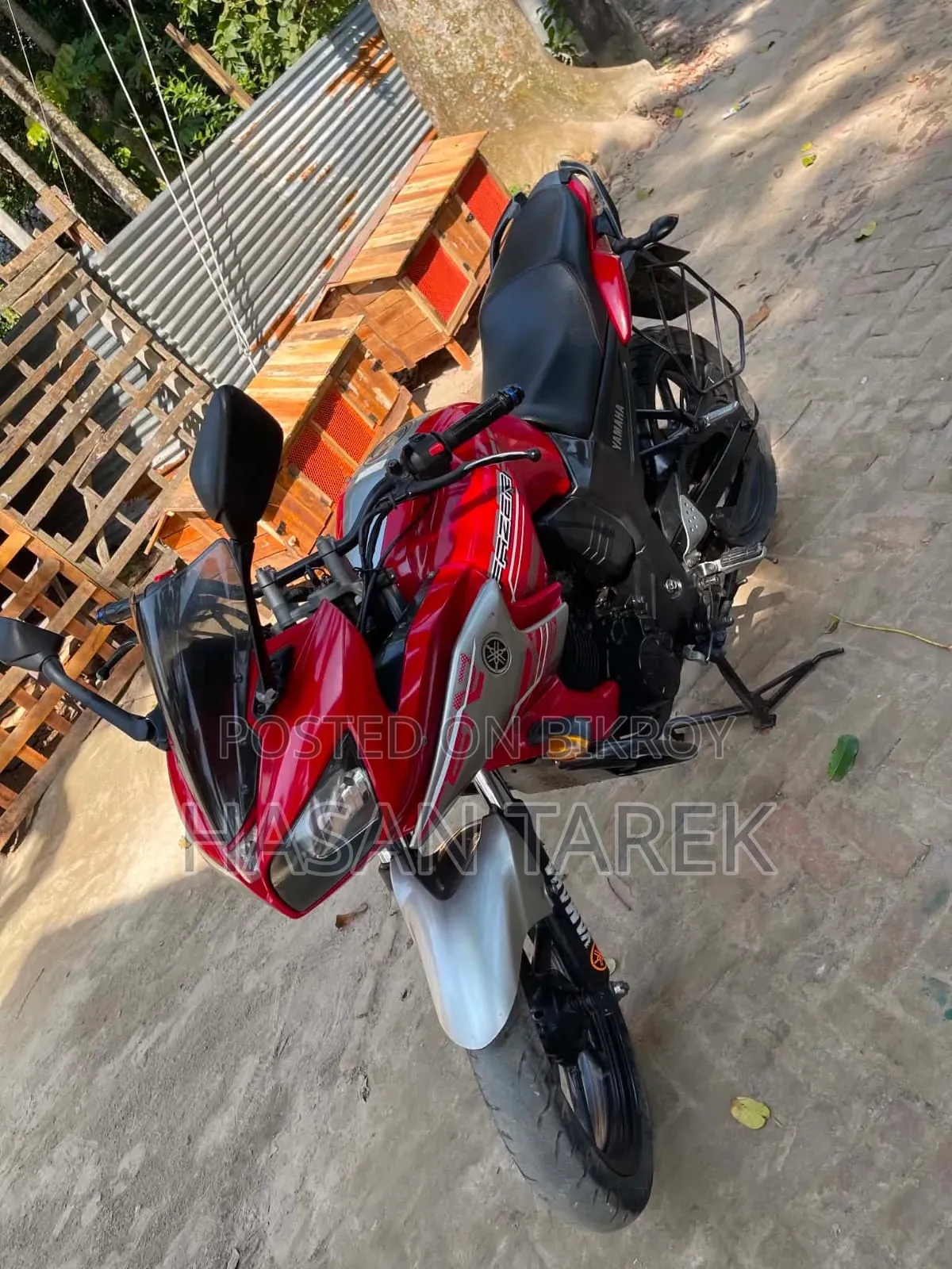 ইয়ামাহা এফজেড ২০১৭ রেড