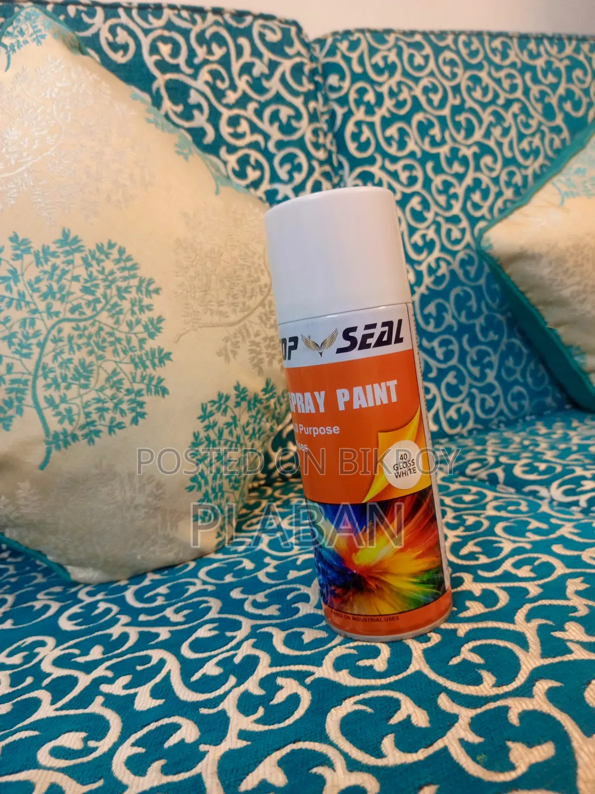 White Color Paint Spray
