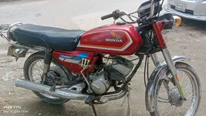 Honda 1990 Red