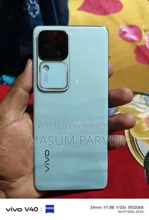 নতুন Vivo V30 5G ২৫৬ জিবি সাদা