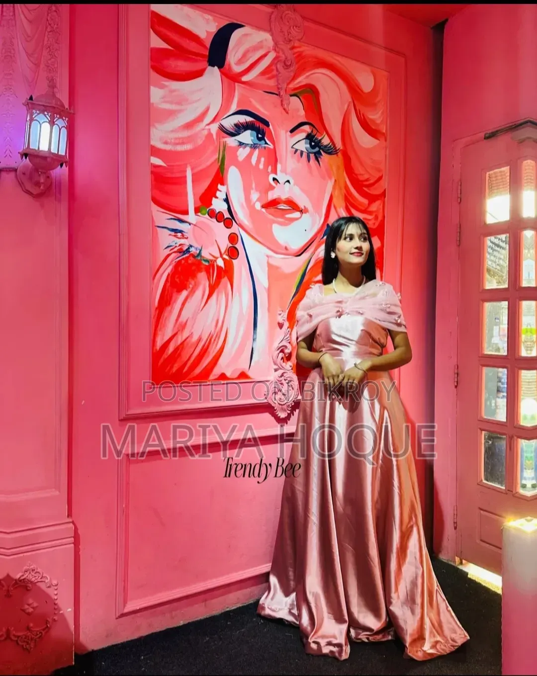 Silk Party Gown Body: 34 Waist: 28 Sleeve Length: 9 Dress Length: 52