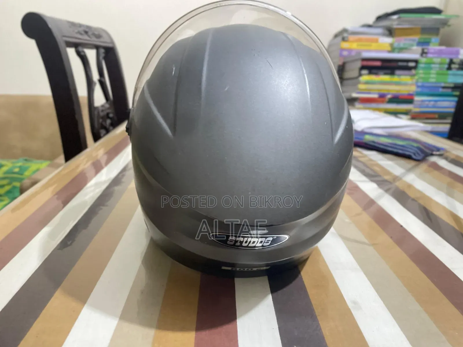 স্টাডস হেলমেট বিক্রির জন্য