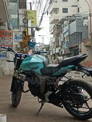 সুজুকি জিক্সার মনোটোন ২০১৯ নীল