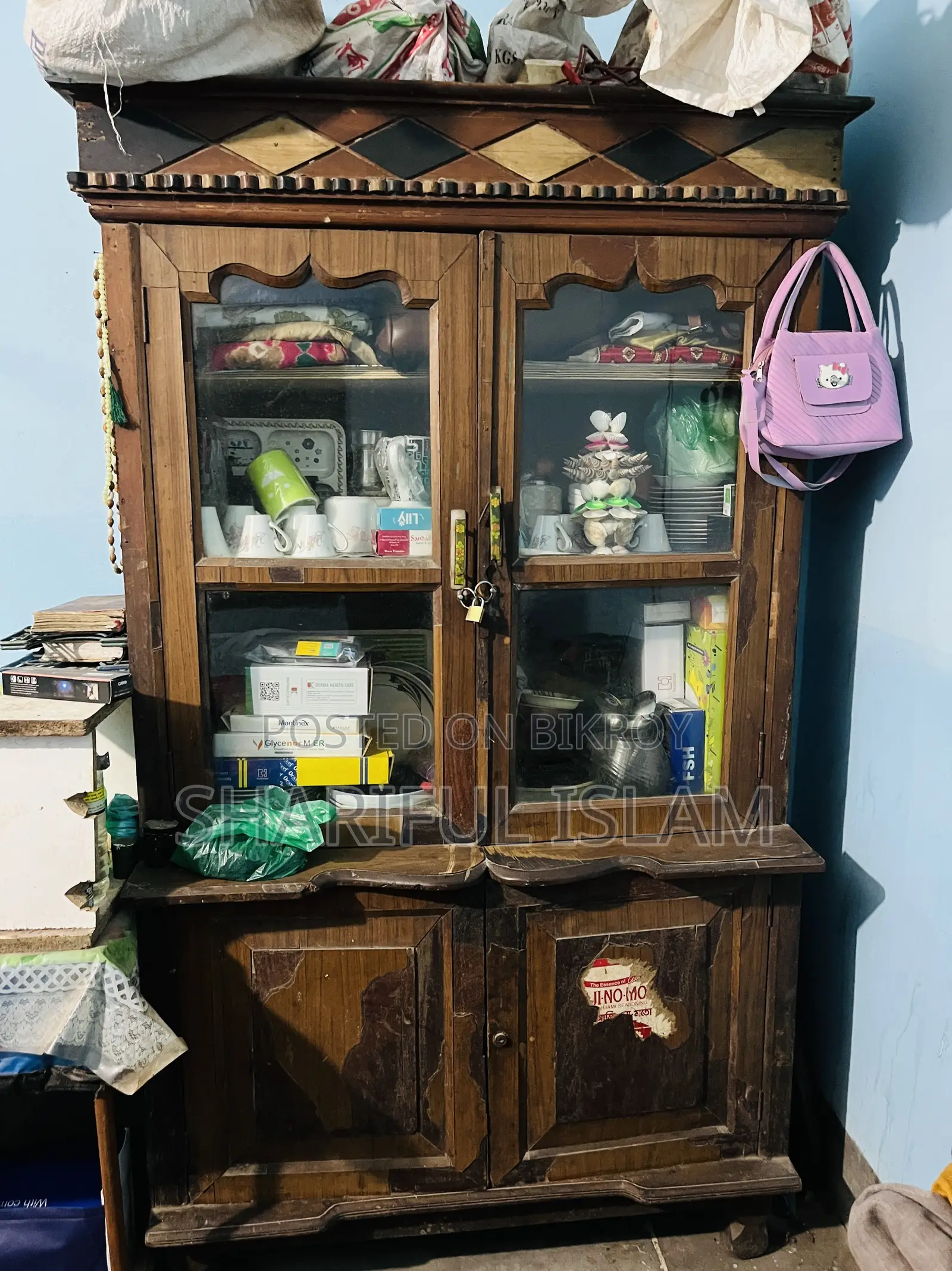 Wooden Almirah