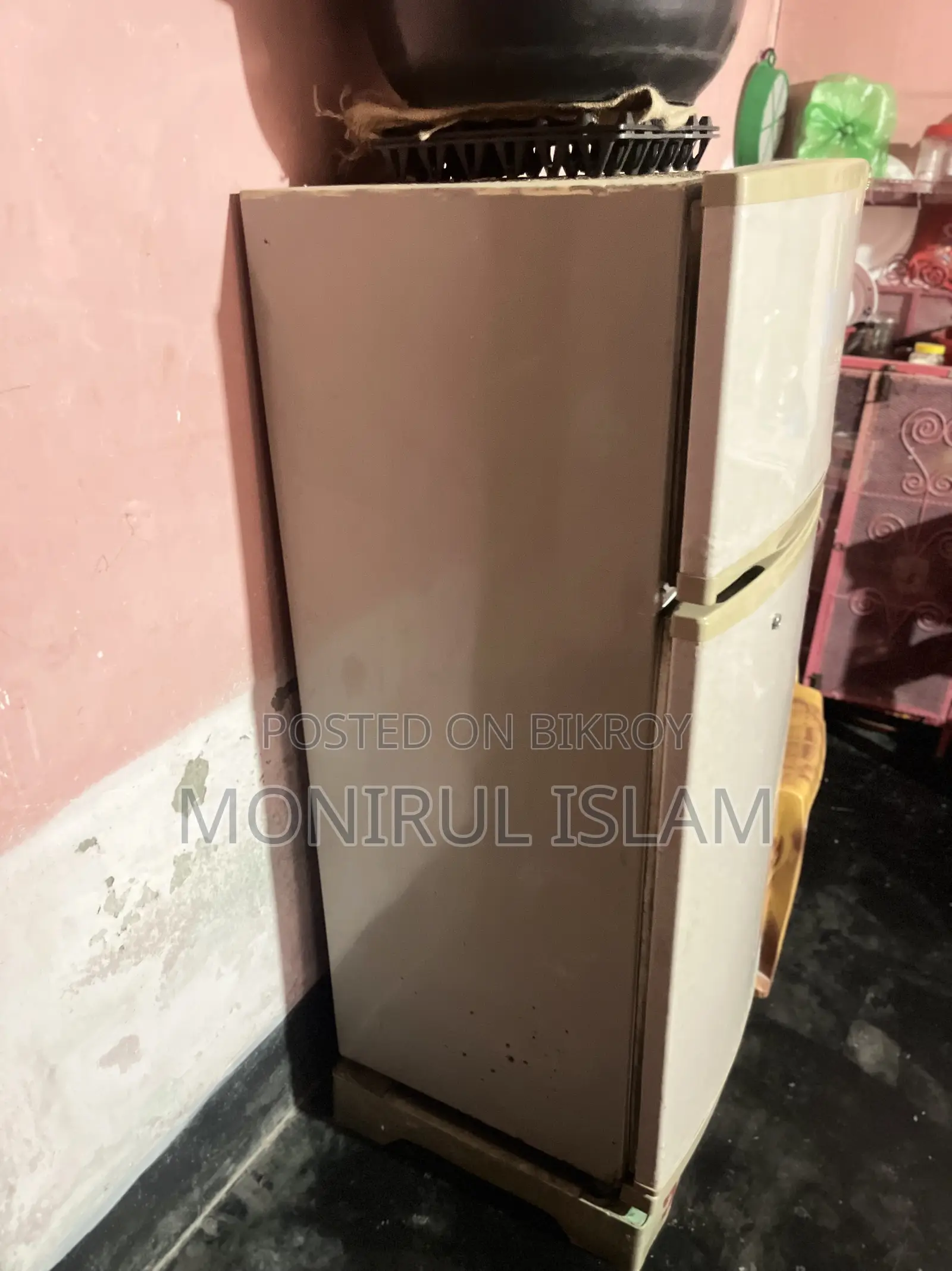 Singer Old Fridge