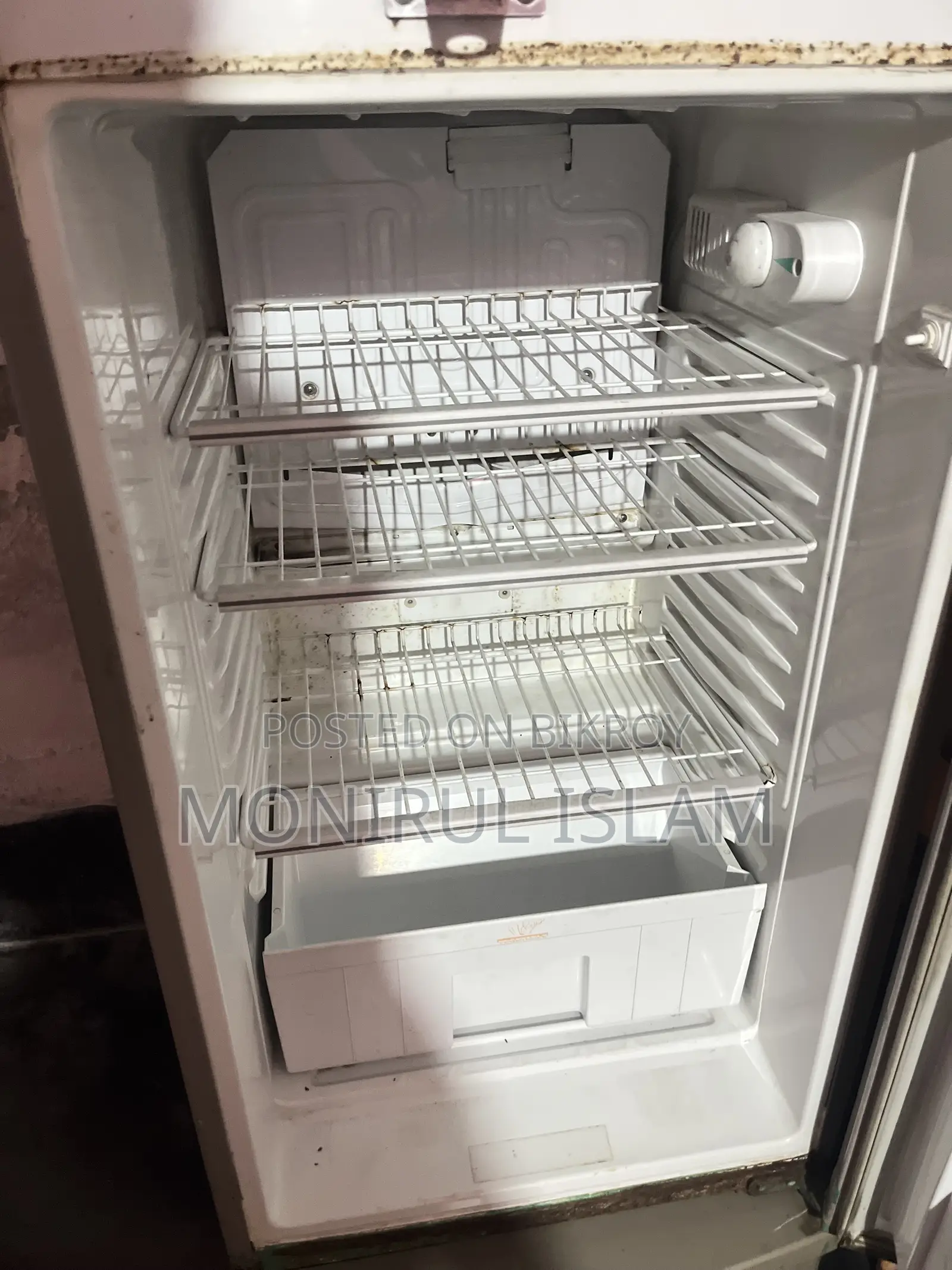 Singer Old Fridge