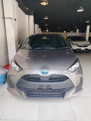 টয়োটা ইয়ারিস ২০২১ ব্রাউন