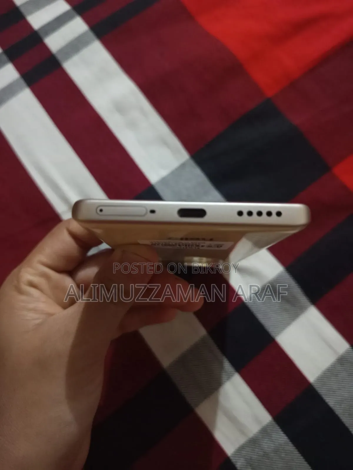 New Helio 100 256 GB Yellow