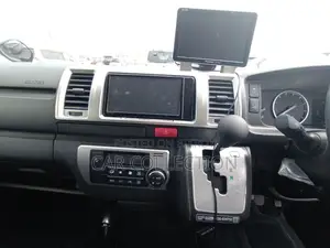 Toyota HiAce 2021 Black