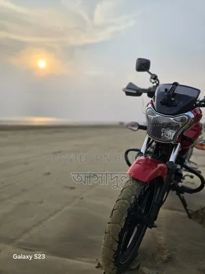 Bajaj V15 2025 Red