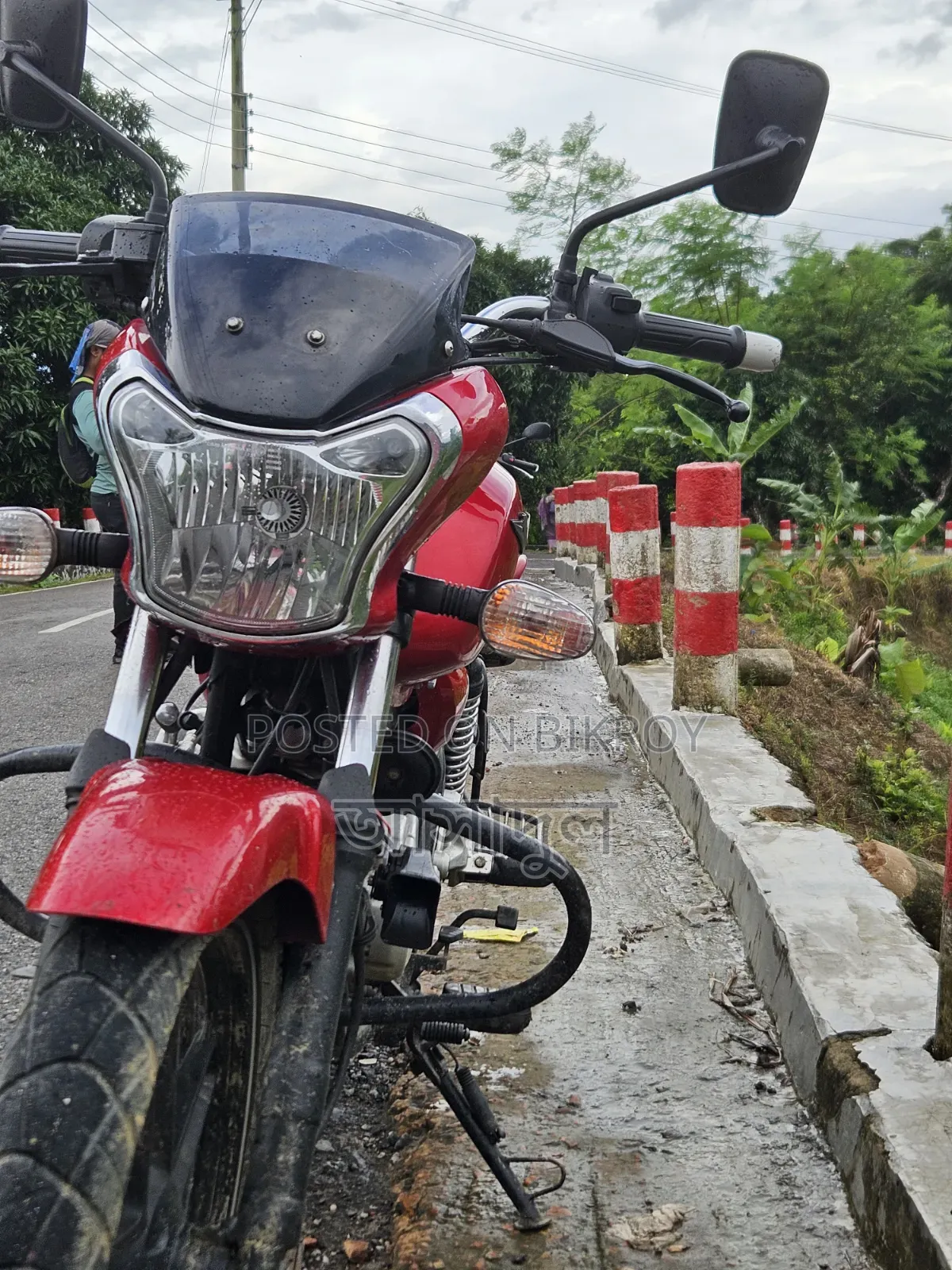 Bajaj V15 2025 Red