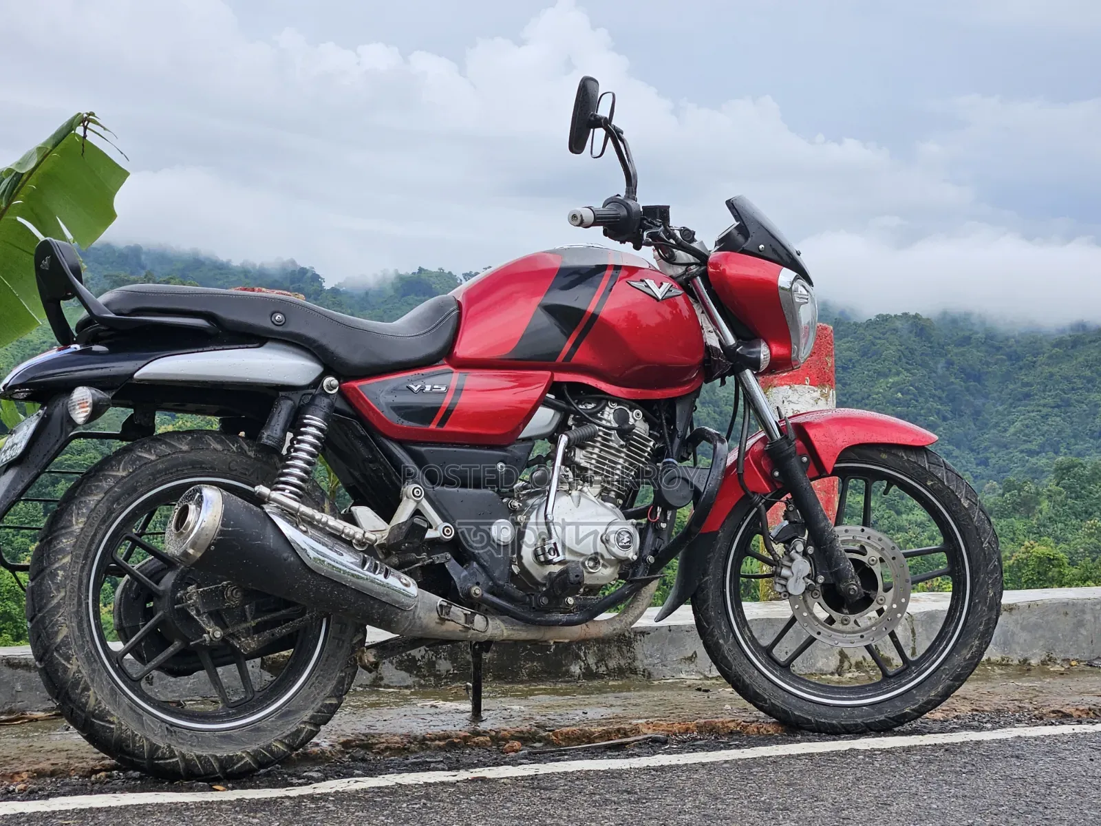 Bajaj V15 2025 Red