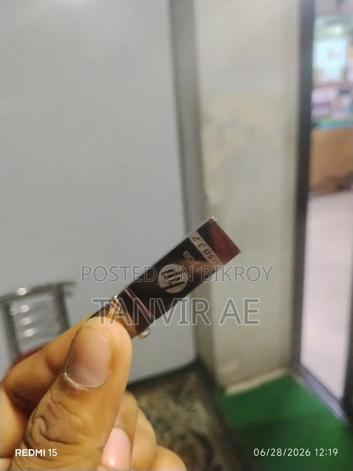 HP Pendrive 32GB with one free OTG cable, lifetime warranty