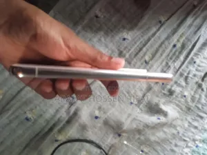 স্যামসাং গ্যালাক্সি এস২২ ৫জি ১২৮ জিবি সাদা
